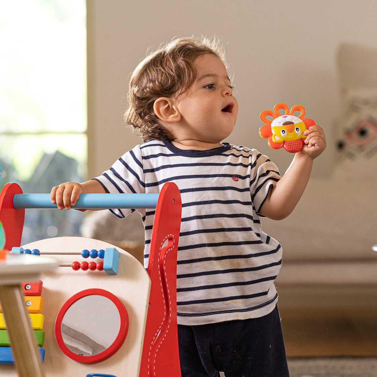 Nuby Vibe-eez Vibrating Teether - Battery Powered - Textured Surface and Easy to Grasp Toy for Baby Teething Relief - 3+ Months - Lion